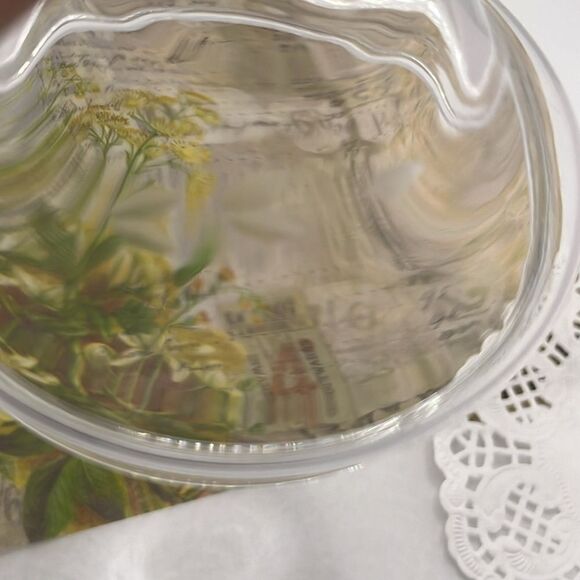 Farmhouse Clear Class Small Apothecary Jar White Floral 5 Earth Tone Spools - Picture 8 of 10